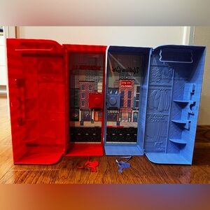 L.O.L. OMG Red and Blue Doll Carrying Closet Locker with Keys